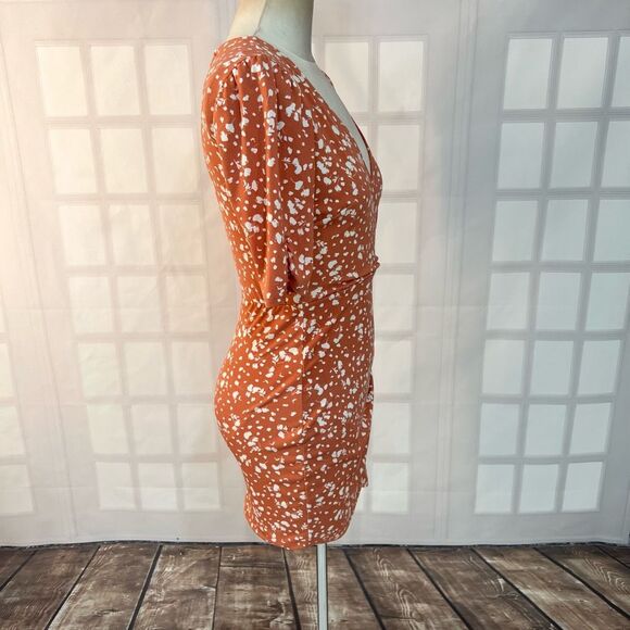 🔥🔥5 for $25🔥🔥 All in Favor Mauve Surplice Neck Bodycon Short Sleeve Mini Dress - Picture 4 of 11